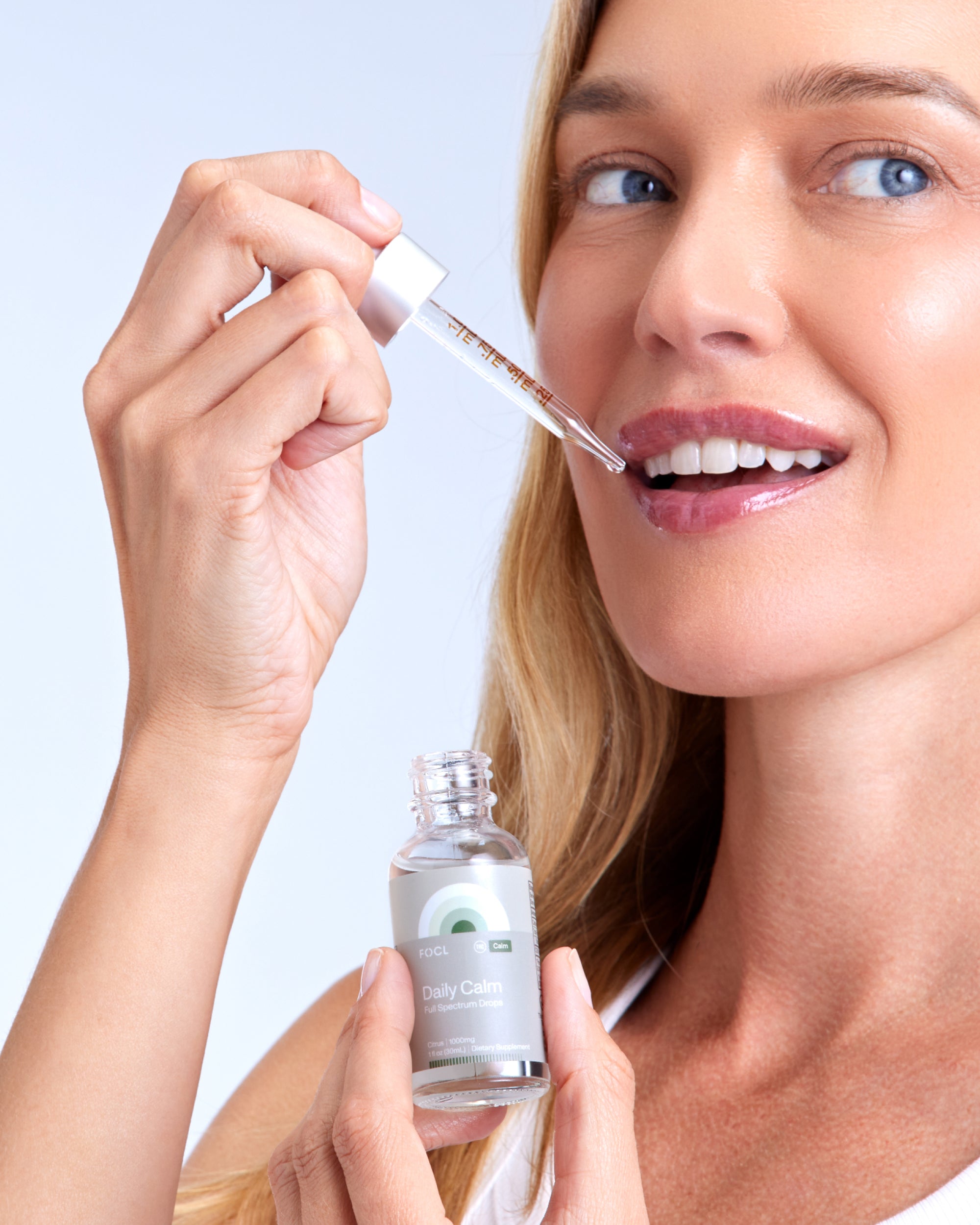 FOCL Daily Calm Drops - Liquid supplement in dropper - Promotes relaxation and stress relief.