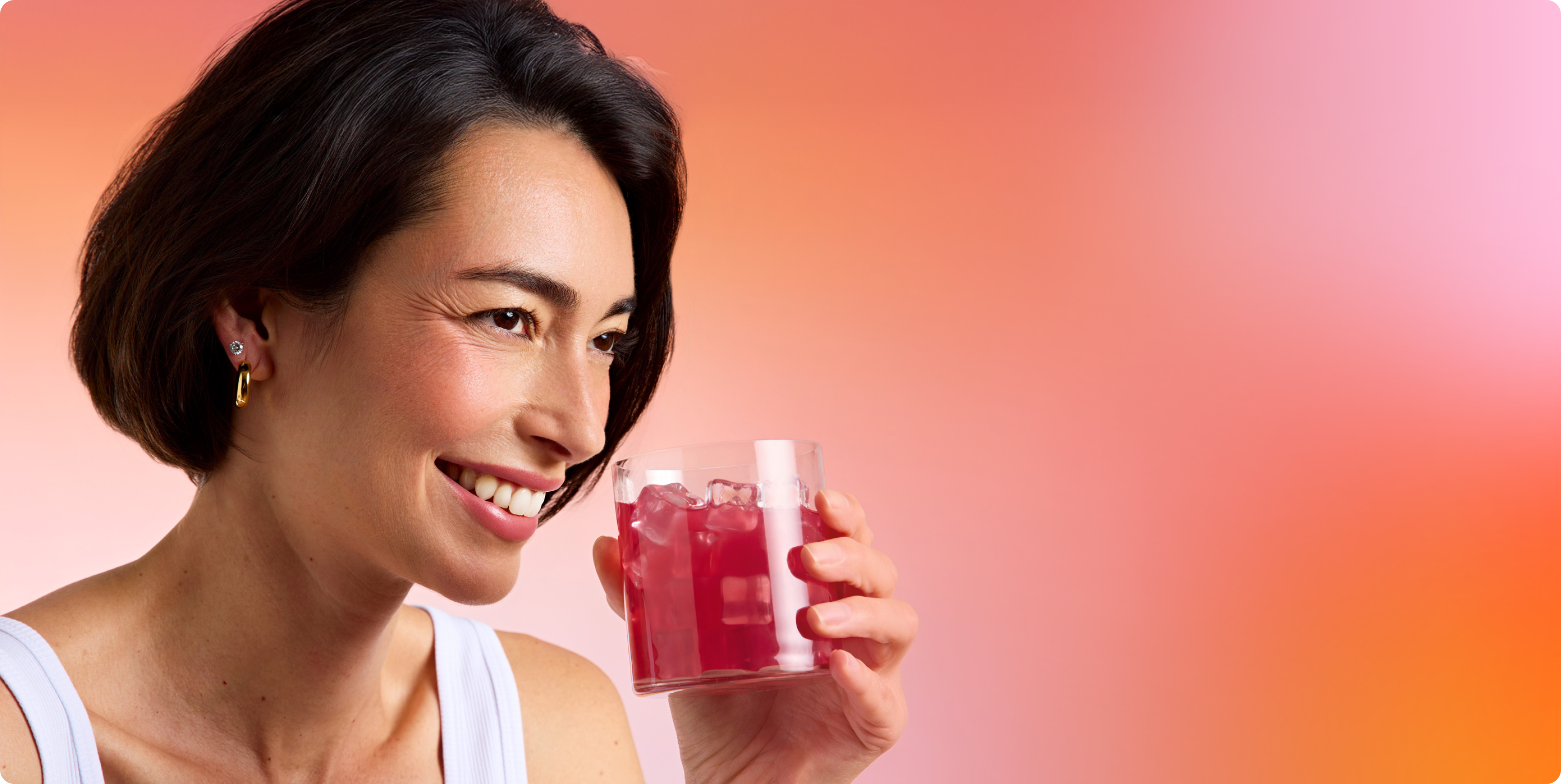 FOCL wellness drink on table - promoting sleep, calm, and focus with plant-based ingredients.